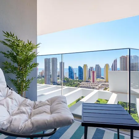 Eagle Tower Sea View بينايدورم